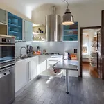 Center, Cozy & Comfort Apartment *